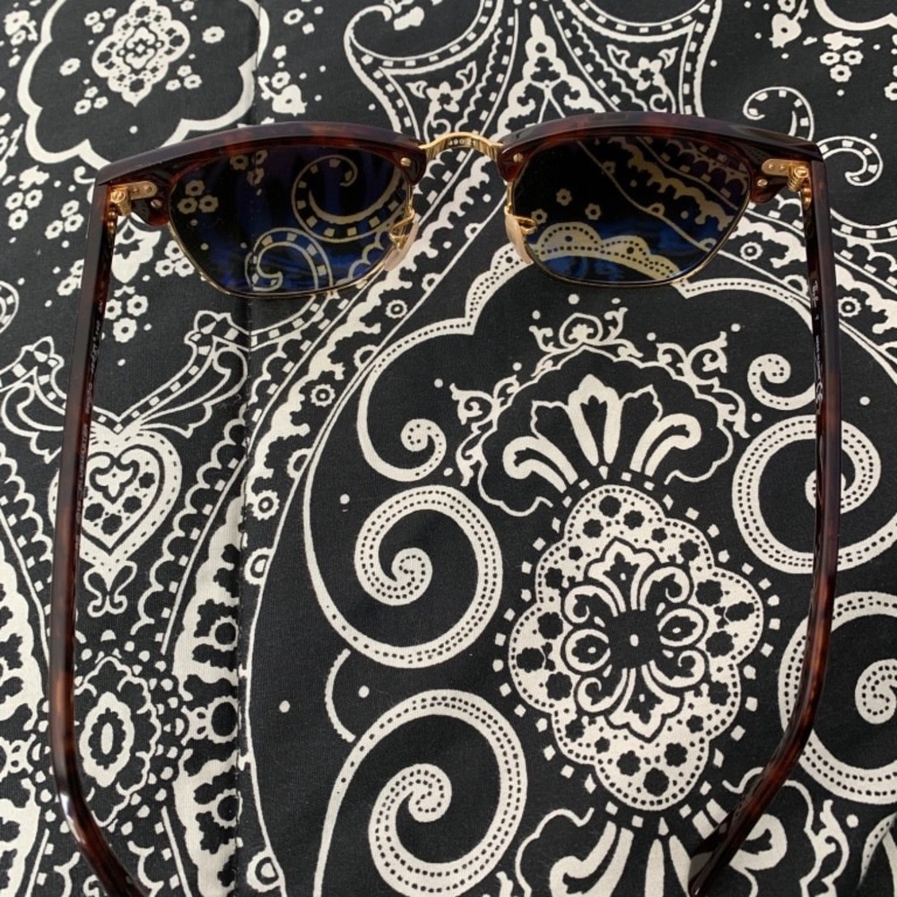 Sunglasses - image 2